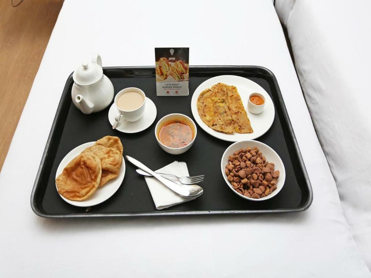 Oyo 5843 Hotel Yash Inn Mirzāpur エクステリア 写真